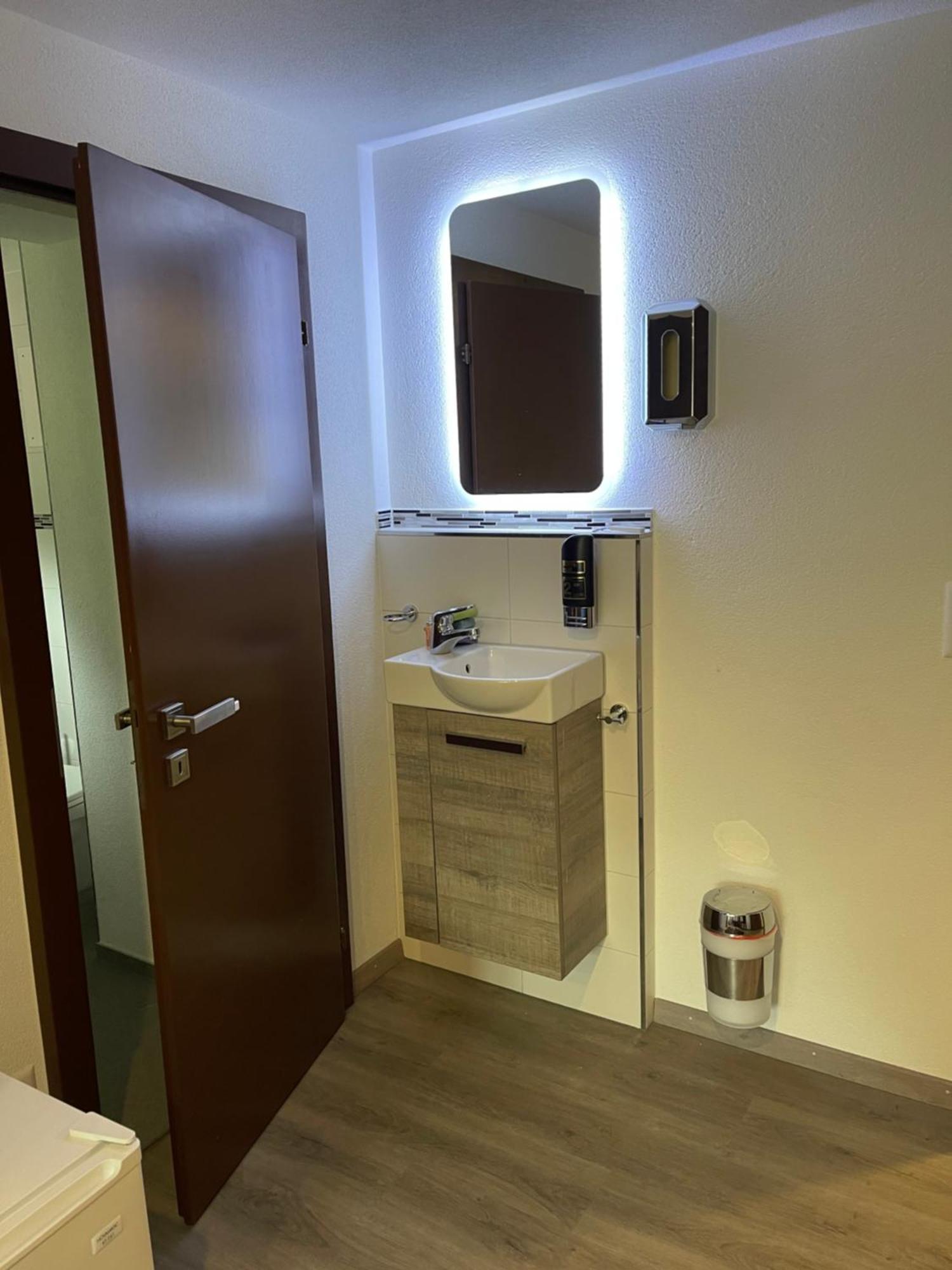 Haus Alpenhof Hotel Васен Екстериор снимка